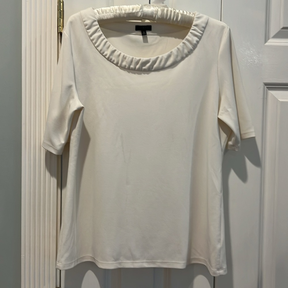 Talbots Top Cream Runched Collar Size Medium 95% Polyester 5% Spandex